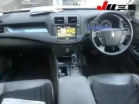 Toyota CROWN лот № 2542 оценка 4  с аукциона в Японии 7