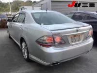 Toyota CROWN лот № 2542 оценка 4  с аукциона в Японии 1