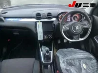 Suzuki SWIFT лот № 2543 оценка S  с аукциона в Японии 7