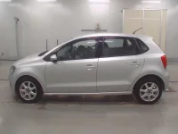 Volkswagen POLO лот № 38144 оценка 3.5  с аукциона в Японии 3