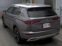 Mitsubishi OUTLANDER PHEV лот № 2026 оценка 4  с аукциона в Японии 1