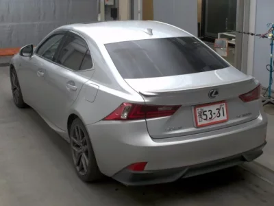 Lexus IS