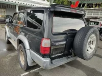 Toyota HILUX SURF лот № 3022 оценка 3  с аукциона в Японии 1