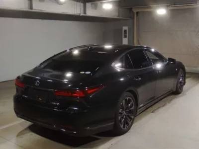 Lexus LS  с аукциона в Японии