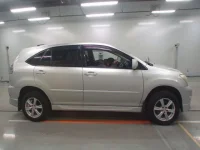 Toyota HARRIER лот № 30214 оценка 3.5  с аукциона в Японии 2