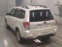 Subaru FORESTER лот № 30213 оценка 4  с аукциона в Японии 5