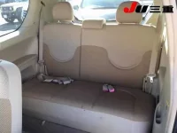 Toyota PORTE лот № 130 оценка 4  с аукциона в Японии 9