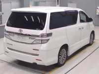 Toyota VELLFIRE лот № 30200 оценка 4  с аукциона в Японии 1