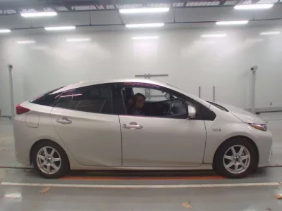 Toyota PRIUS PHV