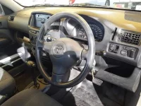 Toyota SUCCEED лот № 30201 оценка 4  с аукциона в Японии 6