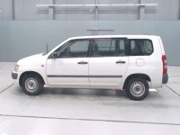 Toyota SUCCEED лот № 30201 оценка 4  с аукциона в Японии 3