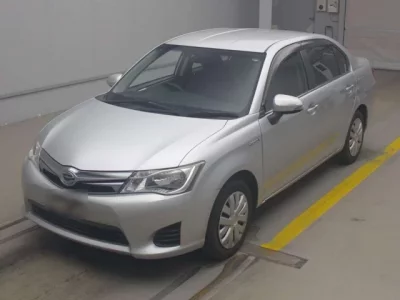 Toyota COROLLA AXIO  с аукциона в Японии