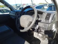 Toyota HIACE VAN лот № 30213 оценка R  с аукциона в Японии 6