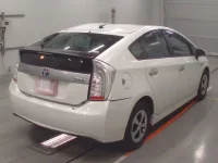 Toyota PRIUS PHV лот № 30237 оценка R  с аукциона в Японии 1