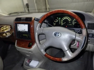 Toyota HIACE  с аукциона в Японии