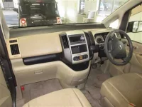 Nissan SERENA лот № 4083 оценка R  с аукциона в Японии 2