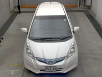 Honda FIT лот № 3085 оценка 3.5  с аукциона в Японии 5