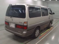 Toyota HIACE лот № 30281 оценка 3  с аукциона в Японии 1