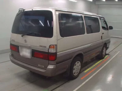 Toyota HIACE  с аукциона в Японии