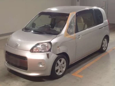 Toyota PORTE  с аукциона в Японии