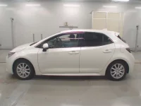 Toyota COROLLA SPORT лот № 30285 оценка 4.5  с аукциона в Японии 3