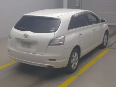 Toyota MARK X ZIO  с аукциона в Японии