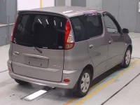 Toyota FUNCARGO лот № 30266 оценка 3.5  с аукциона в Японии 1