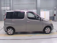 Toyota FUNCARGO лот № 30266 оценка 3.5  с аукциона в Японии 2