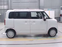 Suzuki WAGON R SMILE лот № 30267 оценка S  с аукциона в Японии 2