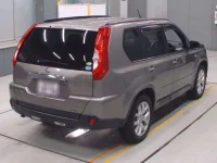 Nissan X-TRAIL лот № 30275 оценка 3.5  с аукциона в Японии 1