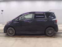 Toyota RACTIS лот № 3188 оценка 3.5  с аукциона в Японии 3