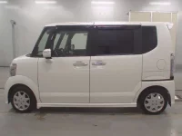 Honda N BOX PLUS лот № 276 оценка 4  с аукциона в Японии 3