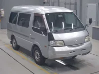 Mazda BONGO VAN лот № 30292 оценка 3.5  с аукциона в Японии 4