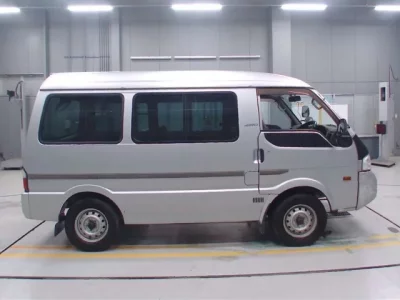 Mazda BONGO VAN  с аукциона в Японии