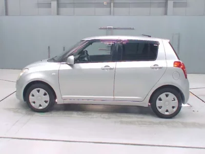 Suzuki SWIFT  с аукциона в Японии