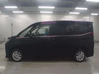 Toyota NOAH лот № 40133 оценка R  с аукциона в Японии 3