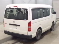 Toyota HIACE лот № 3212 оценка 3  с аукциона в Японии 1