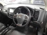 Mitsubishi OUTLANDER лот № 30337 оценка 3.5  с аукциона в Японии 6