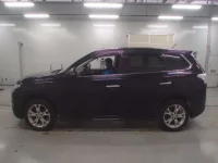 Mitsubishi OUTLANDER лот № 30337 оценка 3.5  с аукциона в Японии 3