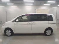 Toyota ISIS лот № 30342 оценка 4.5  с аукциона в Японии 3