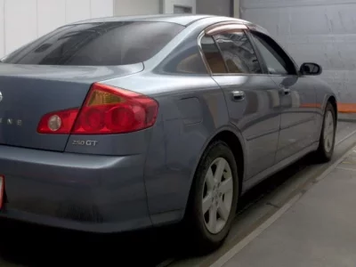 Nissan SKYLINE  с аукциона в Японии