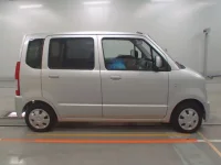 Suzuki WAGON R лот № 50024 оценка 3.5  с аукциона в Японии 2