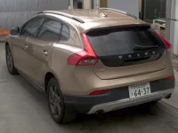 Volvo V40 лот № 10056 оценка 4  с аукциона в Японии 1