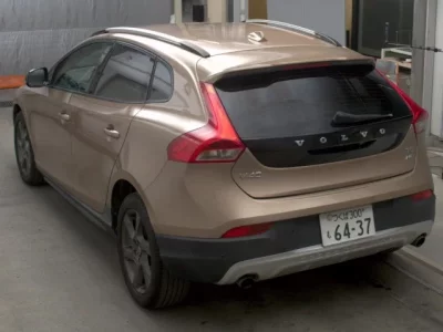 Volvo V40  с аукциона в Японии