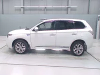 Mitsubishi OUTLANDER PHEV лот № 10045 оценка R  с аукциона в Японии 3
