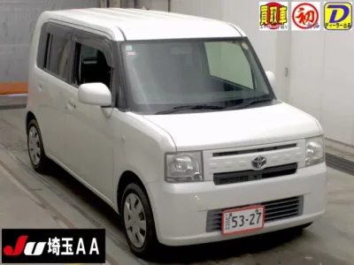 Toyota PIXIS SPACE  с аукциона в Японии