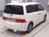 Honda STEP WAGON лот № 10050 оценка 3.5  с аукциона в Японии 1