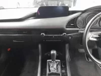 Mazda MAZDA3 лот № 30358 оценка 5  с аукциона в Японии 8