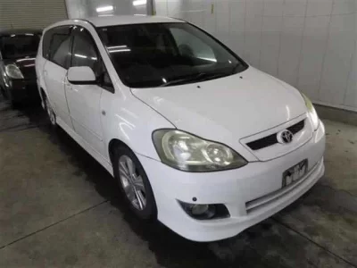 Toyota IPSUM  с аукциона в Японии