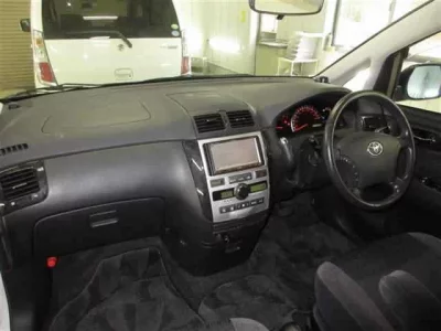 Toyota IPSUM  с аукциона в Японии